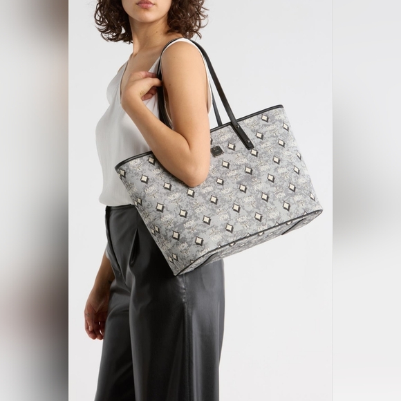 MCM Black and Gray Aren Tote - Picture 7 of 13